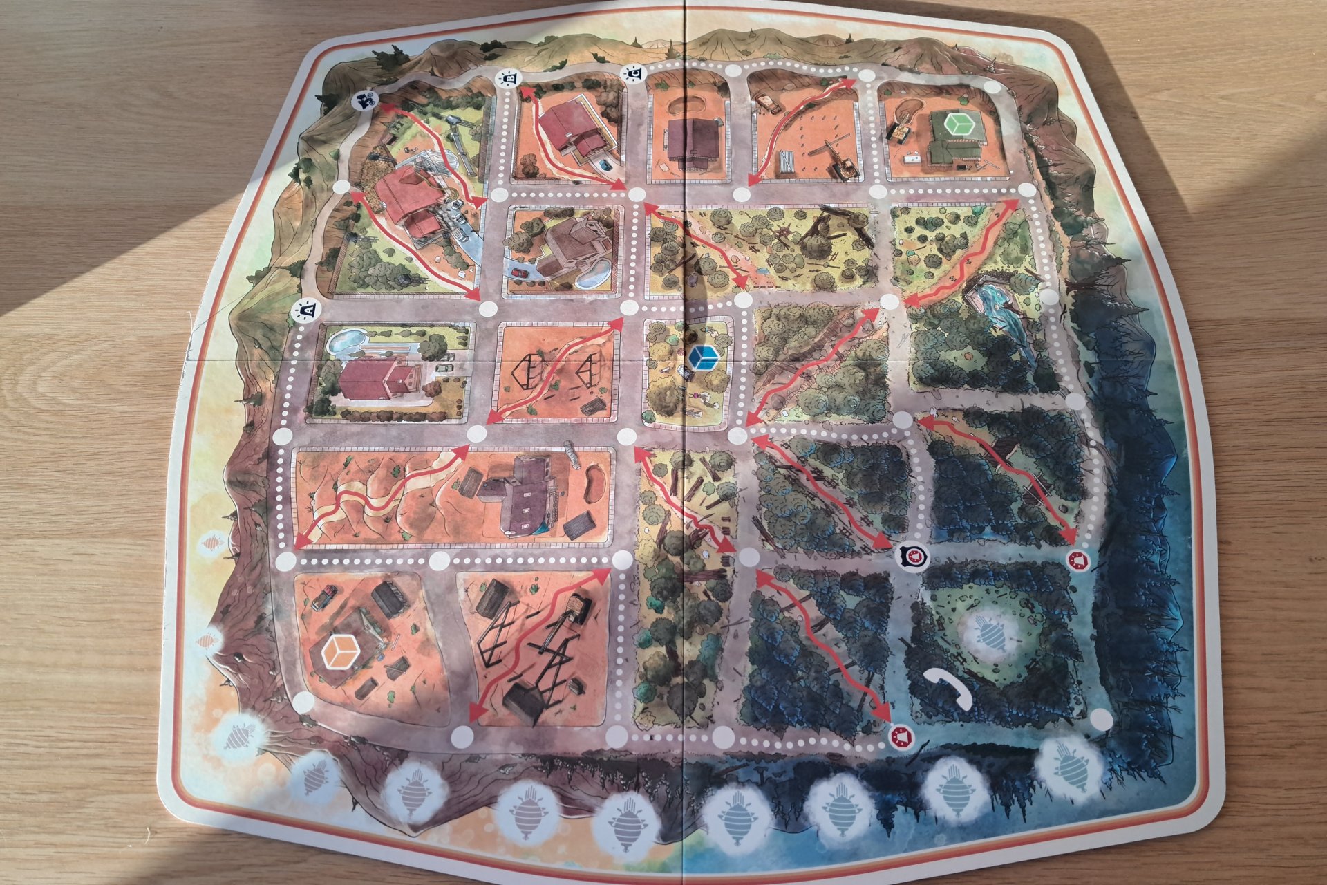 Close up of the E.T. The Extra Terrestrial Light Years From Home game board.