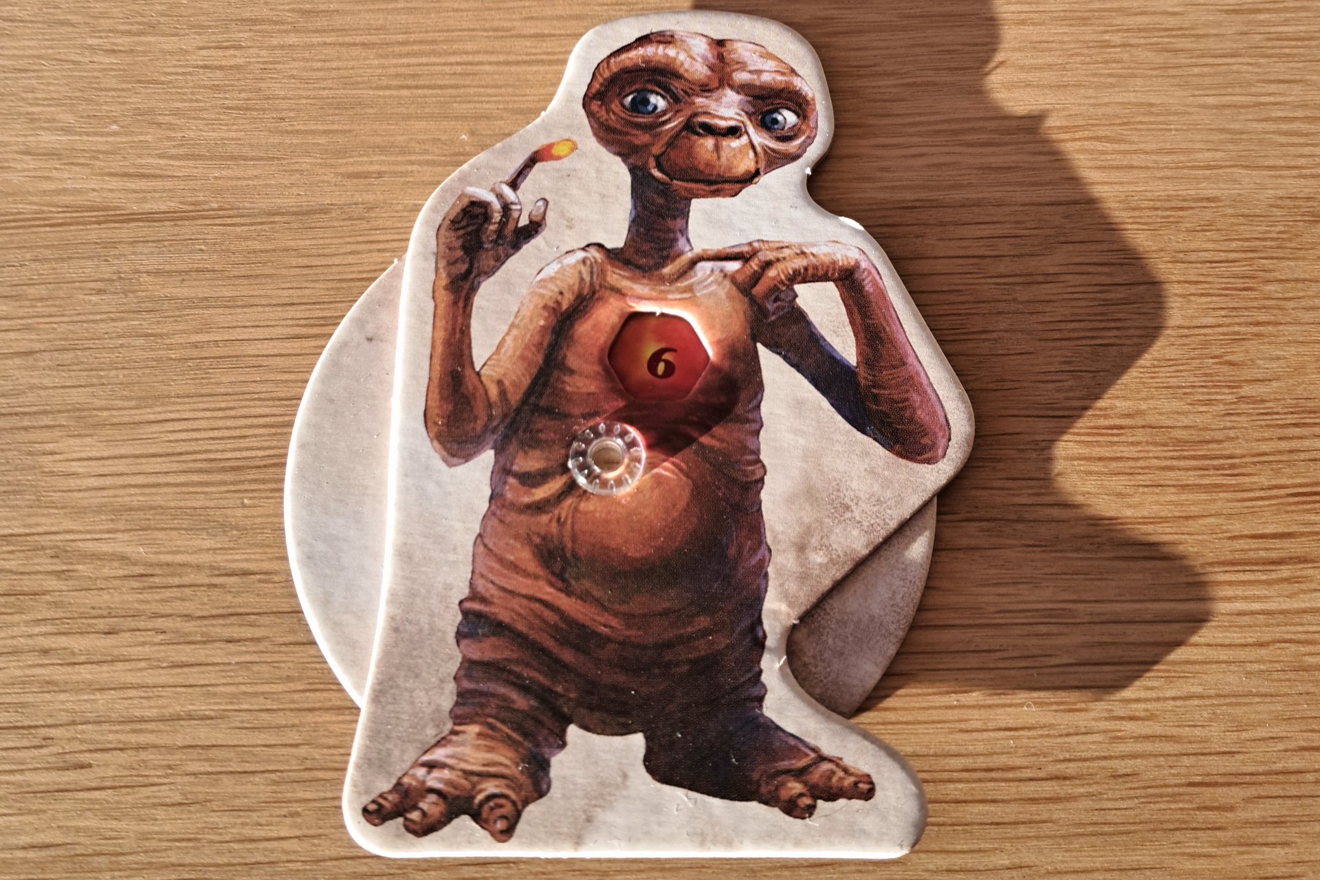 A closeup of the E.T. spinning card, the card can spin up to 6.